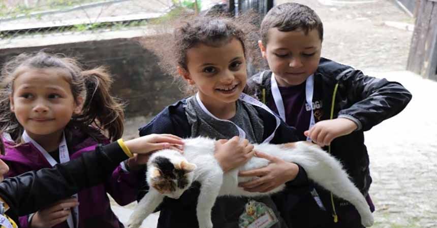 Çocuklara hayvan sevgisi aşılandı