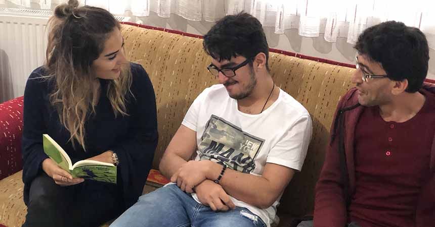 Yüreğiyle görenler için engel yoktur