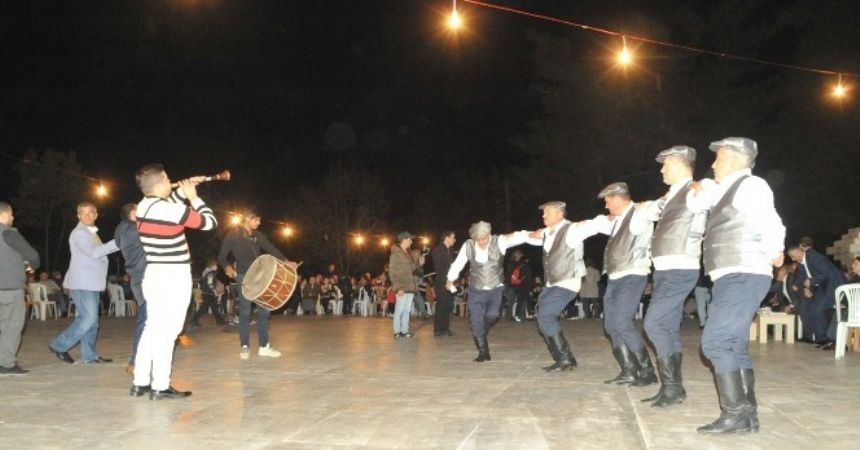 Sürmeli'de cumhuriyet kutlaması