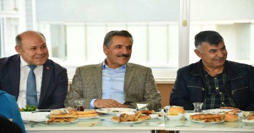 Vali Kaymak çocuklarla buluştu