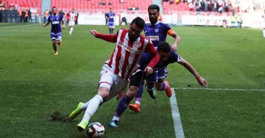 Bedeni sahada aklı nerede?