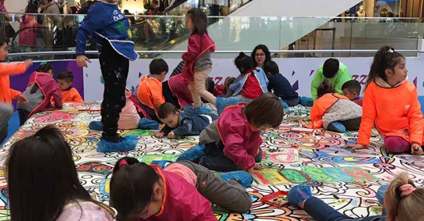 Mandala boyama etkinliğinde görsel şölen