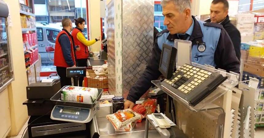 Bafra'da zabıta tüketicinin yanında