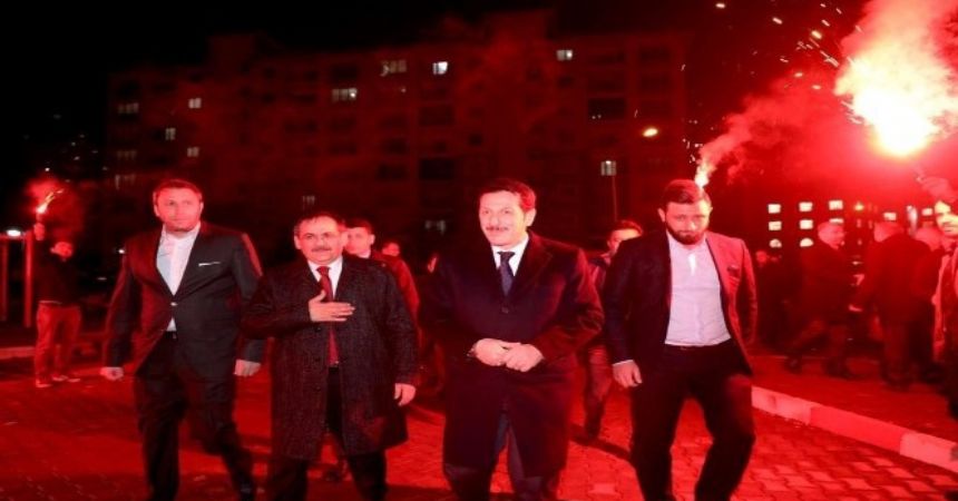 Demir'e meşaleli karşılama