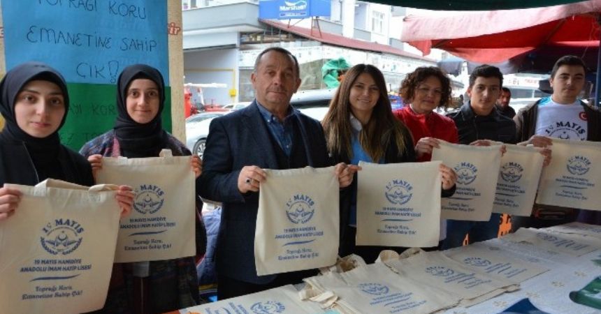 Bez poşetler pazara indi Bez poşetler pazara indi
