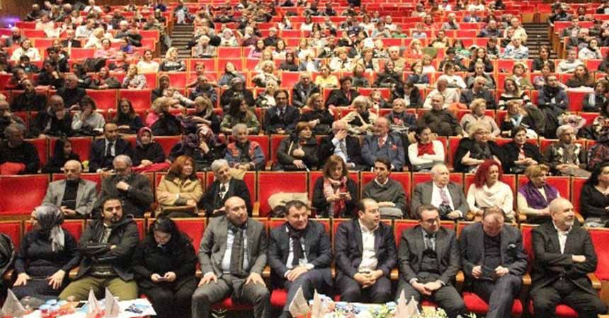 Doktorlardan 'yeni yıla merhaba' konseri