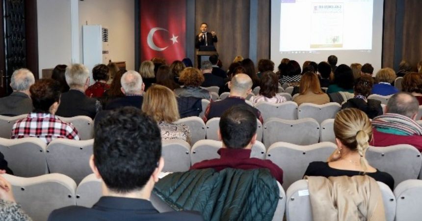 Eczacılara psikiyatrik hastalık eğitimi Eczacılara psikiyatrik hastalık eğitimi