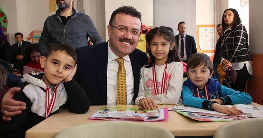 Öğrencilere 'kitap okuyun' tavsiyesi
