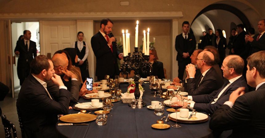 Davos'ta Türkiye'ye ilgi büyük! Davos'ta Türkiye'ye ilgi büyük!