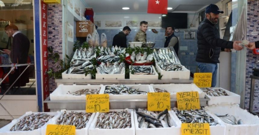 10 liralık balık talebi patlattı 10 liralık balık talebi patlattı