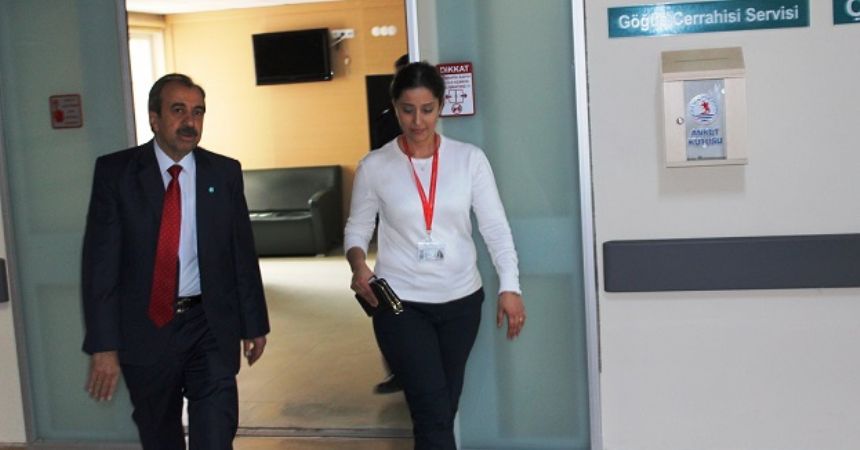 Tekin'den, Ozan Arif'e ziyaret