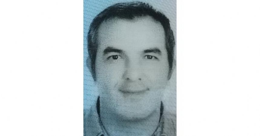 Kendini kemeriyle dolaba astı
