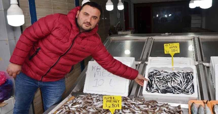 2 kilo fındık getirene 1 kilo hamsi! 2 kilo fındık getirene 1 kilo hamsi!