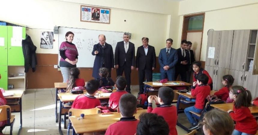 Kaymakam'dan cep telefonu uyarısı Kaymakam'dan cep telefonu uyarısı