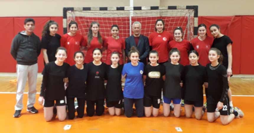 Hentbolculara bağımsız aday sahip çıktı Hentbolculara bağımsız aday sahip çıktı