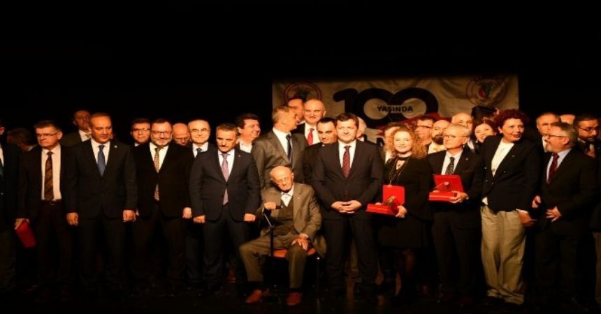 Tıp bayramında plaket töreni