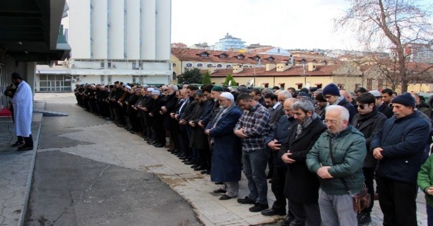 Terör kurbanları için gıyabi cenaze namazı