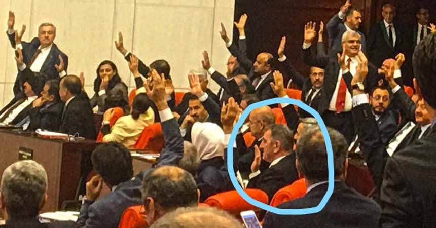 CHP'den Köktaş'a fotoğraflı gönderme