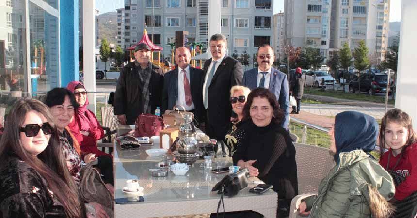 'Biz herkesi kucaklıyoruz' 'Biz herkesi kucaklıyoruz'