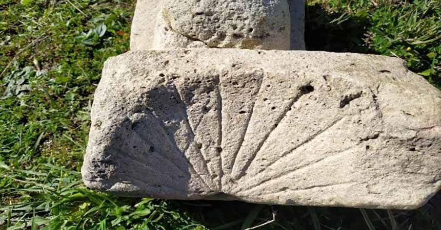 Sinop'ta 2 bin yıllık güneş saati bulundu