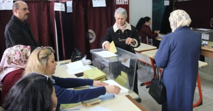 Türkiye sandık başında Türkiye sandık başında