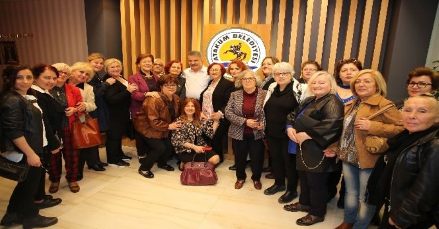 Yaşlılar için sosyal merkez Yaşlılar için sosyal merkez