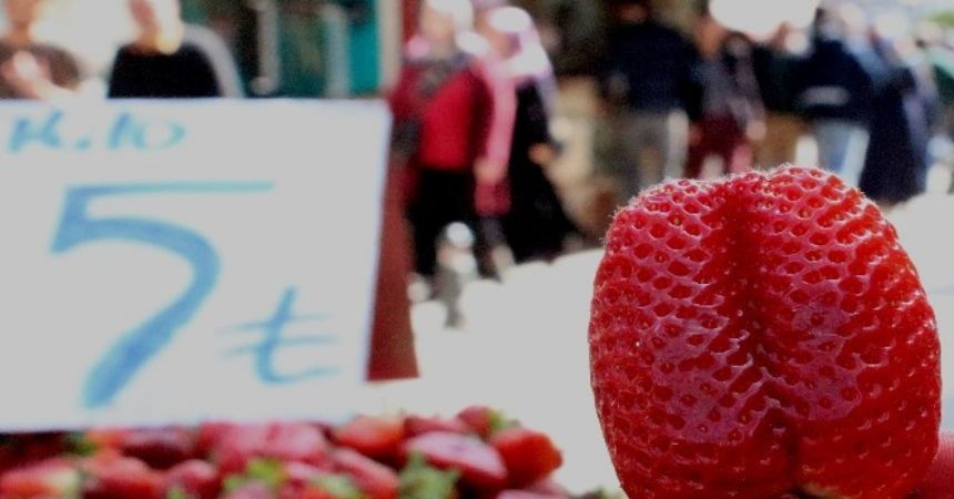 Çilekte patlama var Çilekte patlama var