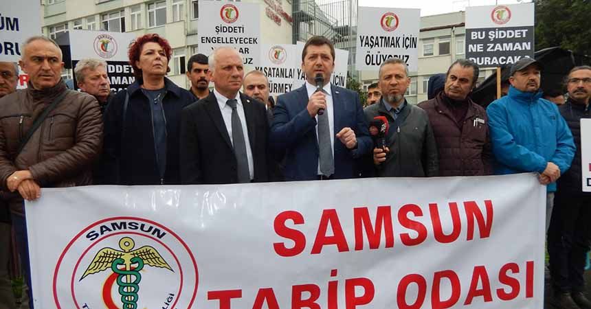 'Bıçak hekime dayandı'