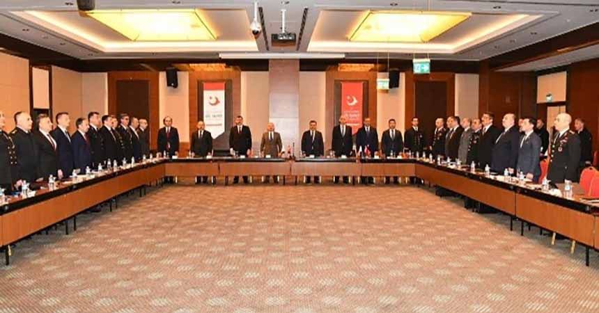 Düzensiz göç masada Düzensiz göç masada