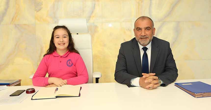 Başkan Sandıkçı çocukları ağırladı Başkan Sandıkçı çocukları ağırladı