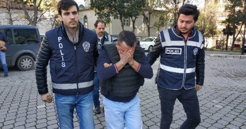Bir anlık sinir; 25 bıçak darbesi Bir anlık sinir; 25 bıçak darbesi