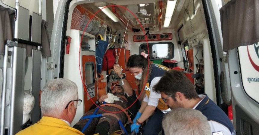 Zıpkın karnına saplandı Zıpkın karnına saplandı