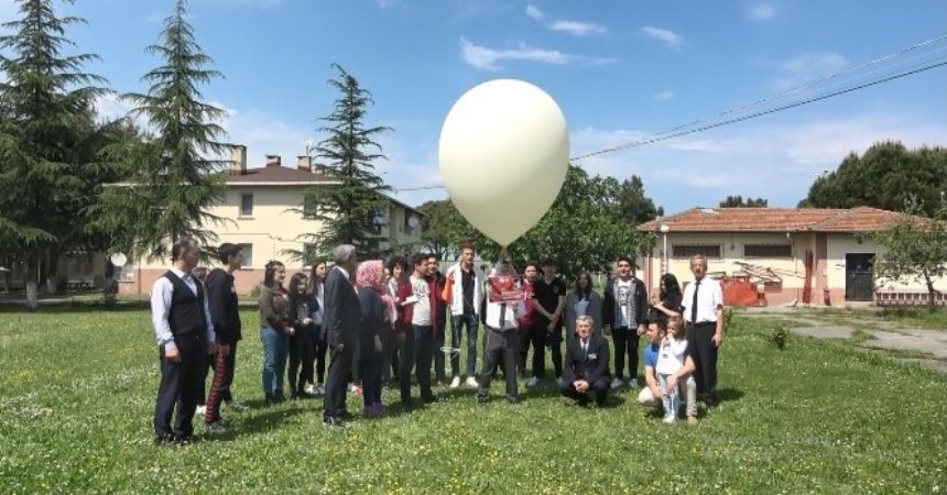 Bu da 100. Yıl balonu Bu da 100. Yıl balonu