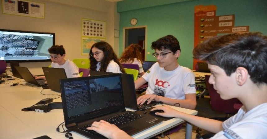 60 bin öğrenci Samsun'u geziyor! 60 bin öğrenci Samsun'u geziyor!