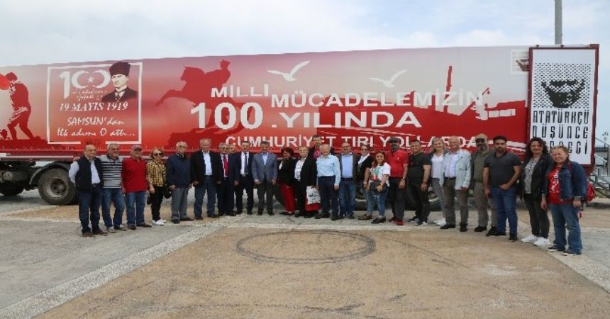 Cumhuriyet TIR'ı Atakum'da Cumhuriyet TIR'ı Atakum'da
