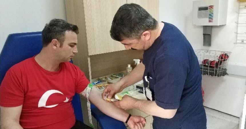 O'nu 3 gündür kene ısırıyor O'nu 3 gündür kene ısırıyor