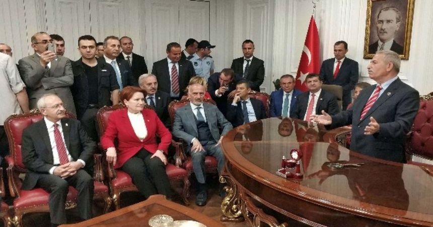 Kılıçdaroğlu'ndan Demirtaş'a ziyaret Kılıçdaroğlu'ndan Demirtaş'a ziyaret