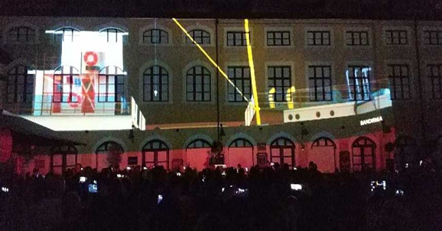 19 Mayıs temalı mapping gösterisi