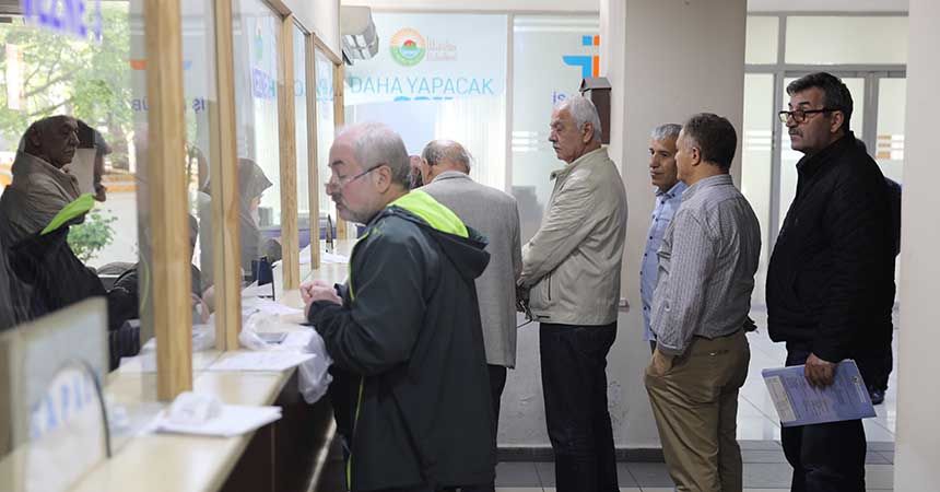 İlkadım'da vezneler hafta sonu da açık İlkadım'da vezneler hafta sonu da açık