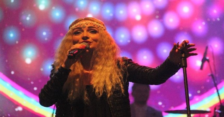 Cansu Çebi Faslı Şahane'de Cansu Çebi Faslı Şahane'de