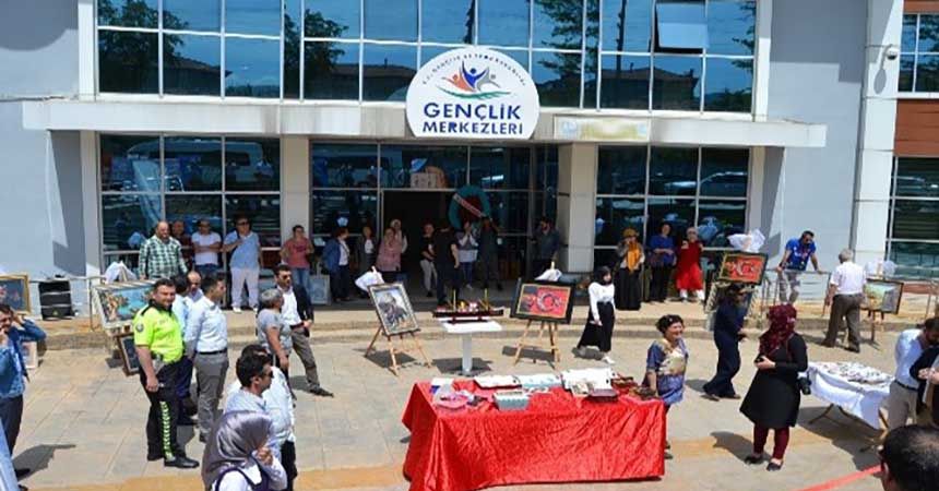 Alaçam'da görsel sanatlar sergisi