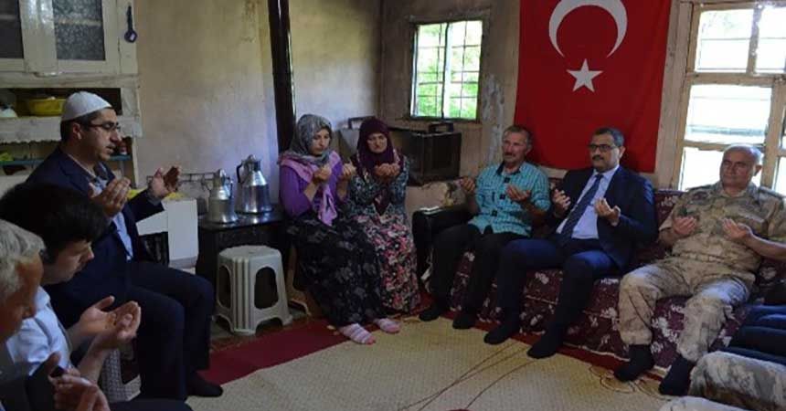 Espiye'de şehit ailesine şehadet belgesi verildi