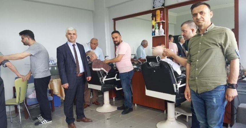 Yaşlılara bayram traşı Yaşlılara bayram traşı