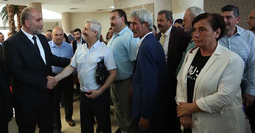 Canik'te bayramlaşma sevinci Canik'te bayramlaşma sevinci