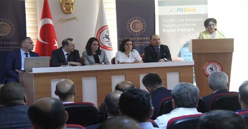 Esnafa 'e-ticaret' anlatıldı Esnafa 'e-ticaret' anlatıldı