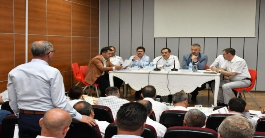 İş makineleri sahaya iniyor İş makineleri sahaya iniyor