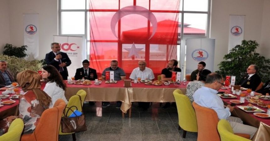 OMÜ yönetimi şehit yakınlarıyla bir araya geldi