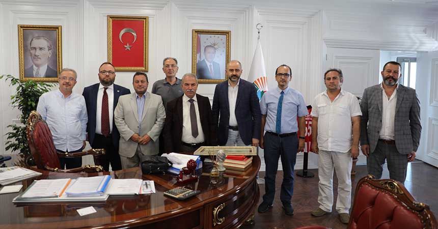 Aydınlar Ocağı'ndan Demirtaş'a ziyaret Aydınlar Ocağı'ndan Demirtaş'a ziyaret