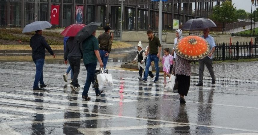Yağmur hafta boyu sürecek Yağmur hafta boyu sürecek