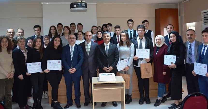 Girişimci adayları sertifikalarını aldı Girişimci adayları sertifikalarını aldı